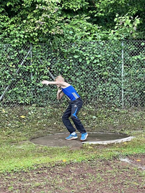 Max Schubert beim Kugelstoßen | Foto: TSV Iggelheim