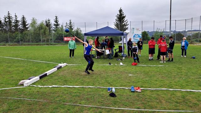 Max Schubert beim Schleuderballwurf | Foto: TSV Iggelheim