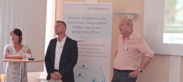 Dr. Eva Biebinger, Timon Gebbers und Martin Koller (v.l.n.r.) informierten über den Erwachsenen- und Jugendmaßregelvollzug in einem Vortrag im Konferenzraum des Hauptgebäudes | Foto: Pfalzklinikum