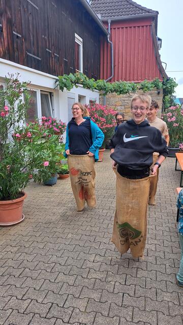 Sackhüpfen  | Foto: Nicole Peschke 