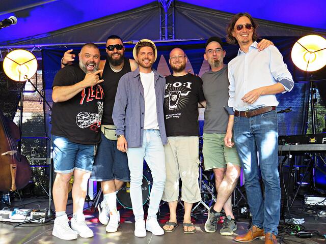 Die Acts und Stimmungsmacher des Abends "Woifeschdkänisch" und "Winzerbu" | Foto: Brigitte Melder