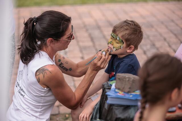 17. Internationales Kinderfest in Germersheim - Spaß beim Kinderschminken | Foto: Paul Needham