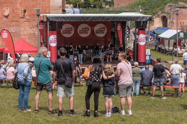 17. Internationales Kinderfest in Germersheim - Unterhaltung auf der Bühne | Foto: Paul Needham