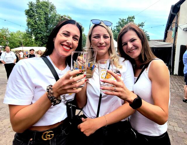 Noch hoffen die Gäste auf einen Sieg der Deutschen. | Foto: Ulrike Ipach und Markus Pacher