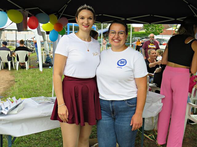 Prinzessin Kim I. am Krönchen zu erkennen und Julia | Foto: Brigitte Melder