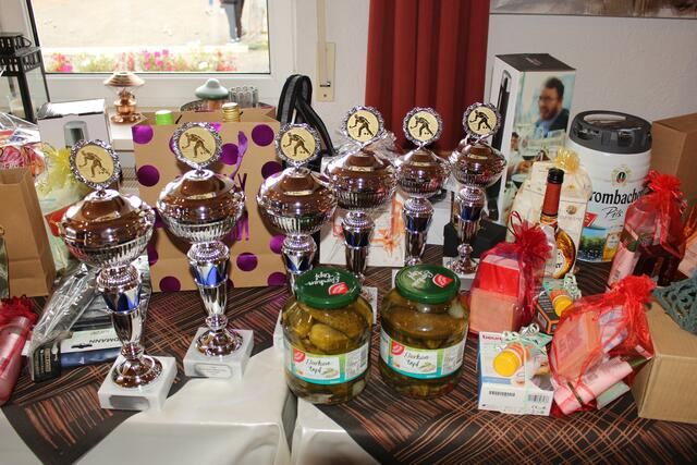 Pokale, Preise und Gurkengläser | Foto: Paul Lagall