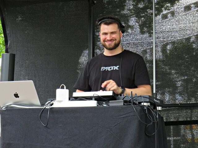 DJ Pyrotikk bei der Arbeit | Foto: Brigitte Melder