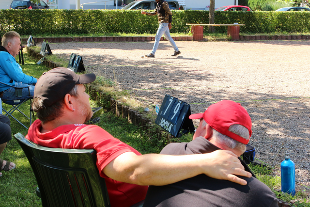 Bezirksliga-Süd in Bornheim | Foto: Paul Lagall, Anette Schangai