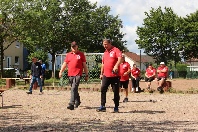 Bezirksliga-Süd in Bornheim | Foto: Paul Lagall, Anette Schangai