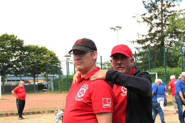 Bezirksliga-Süd in Bornheim | Foto: Paul Lagall, Anette Schangai