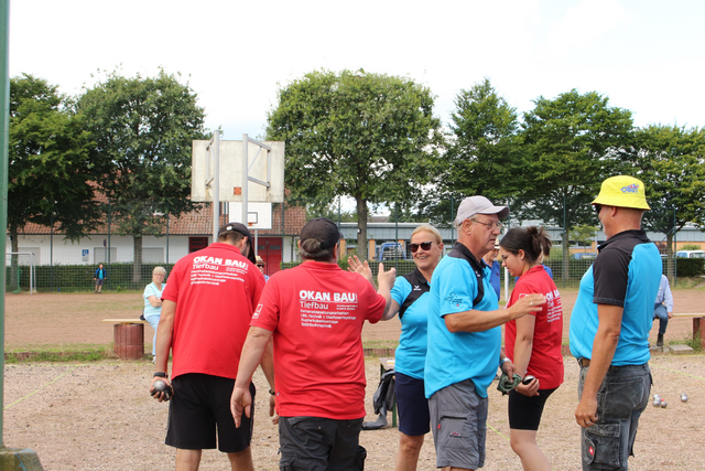 Bezirksliga-Süd in Bornheim | Foto: Paul Lagall, Anette Schangai