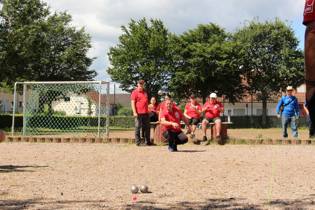 Bezirksliga-Süd in Bornheim | Foto: Paul Lagall, Anette Schangai