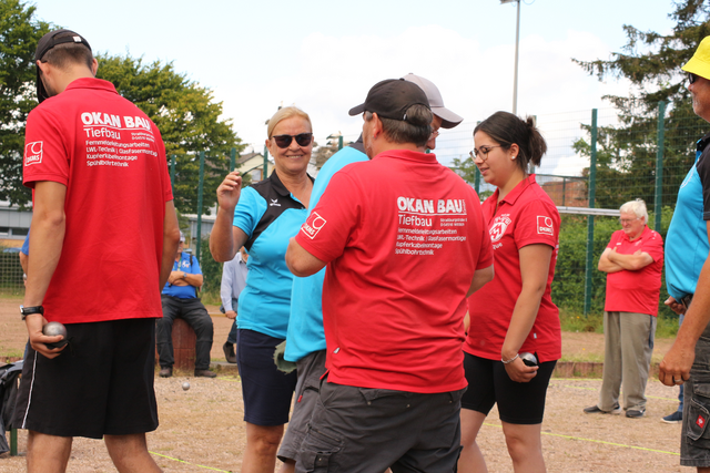 Bezirksliga-Süd in Bornheim | Foto: Paul Lagall, Anette Schangai