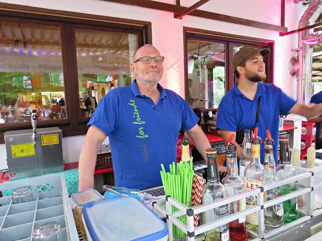 Ully Zahn schläft nicht, er genießt | Foto: Brigitte Melder