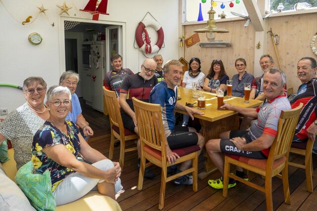 Gemütlicher Boxenstopp in Scheidegg mit Weißwürsten, Weißbier und Brezen | Foto: G. Öfner