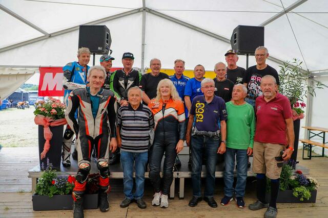 Gruppenfoto der Motorradasse in Zschorlau | Foto: Marcel Uhlmann