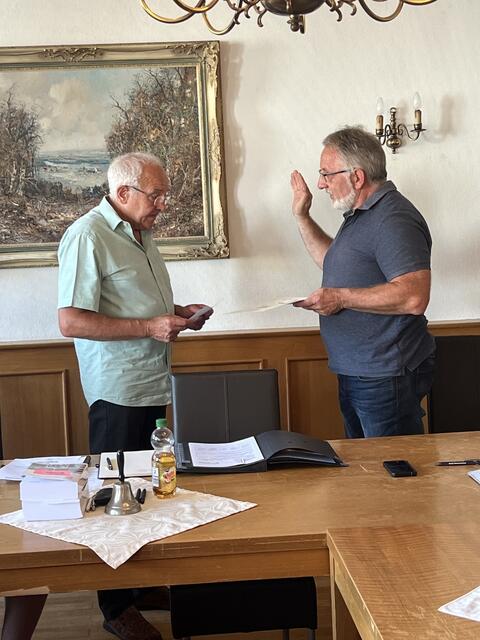 Ernennung des 1. Beig. Hans Ruppert durch Stadt-OB Ralf Beisiegel  | Foto: Arno Mohr  