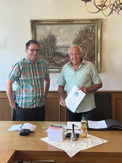 Ernennung und Einführung des neuen Stadt-OB Ralf Beisiegel durch den Beig. Michael Rößel  | Foto: Arno Mohr  