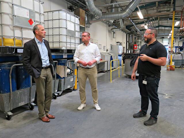 Christian Schreider hörte interessiert zu | Foto: Brigitte Melder