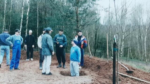 Ein Jahr zuvor, im Jahr 1998, gingen die Vereinsmitglieder erstmals ans Werk und begannen mit den Arbeiten am Spielplatz. | Foto: KKJ Siegelbach