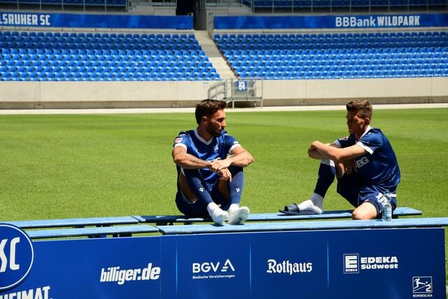 Die ersten Spieler sind bereit | Foto: abseits-ka/Anderer
