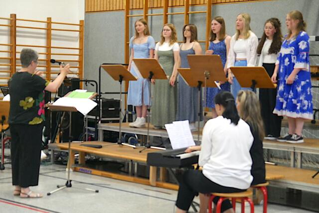 Der MSS-Chor unter U.Vollrath | Foto: S.Seither