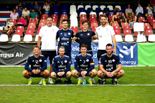 Leo Goth, Nico Müller, Felix Klassen, Nick Trinemeier,
Steffen Kowalik,Moritz Kiefer, Christof Jugel, Christian Gillmann   | Foto: Wolfgang Neuberth