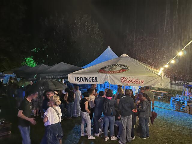 Gute Stimmung trotz schlechtem Wetter! | Foto: Gospelchor Lingenfeld