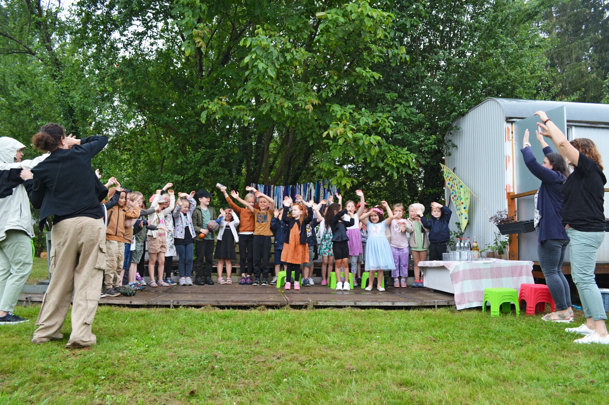 Kita-Kinder freuen sich über neues Spielgelände: Besonderer Ort zum ...
