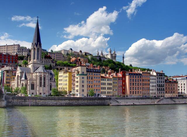 Entdecken, Genießen, Erleben - 19. Leserreise: Kreuzfahrt durch die malerische Provence und Burgund
Lyon  Saône    | Foto: jeanmichel deborde/stock.adobe