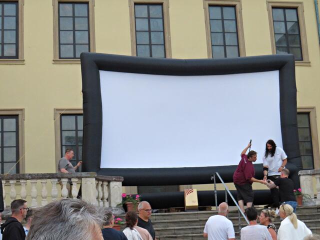 Aufblasbare Leinwand wurde aufgebaut | Foto: Brigitte Melder