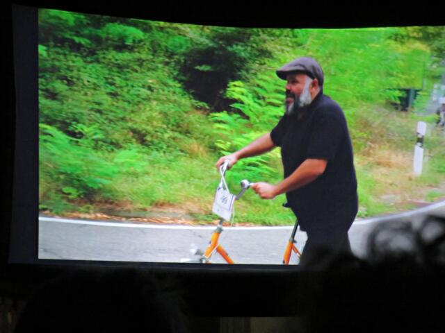 Monji mit Klapprad | Foto: Brigitte Melder