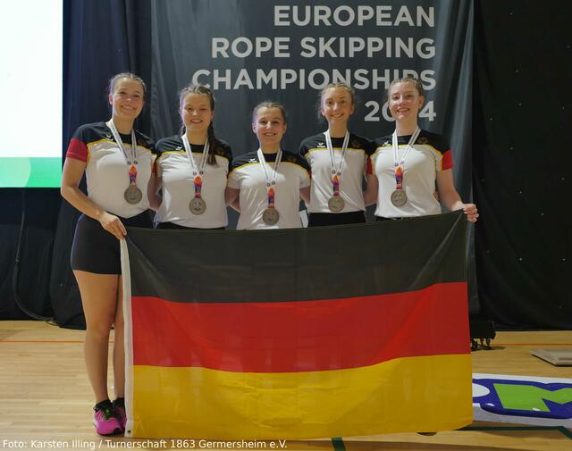 Bronze im Double Dutch Triad (vlnr): Bianca Illing, Simone Illing, Fabienne Metzger, Christina Khramtsov und Diana Brauer | Foto: Karsten Illing