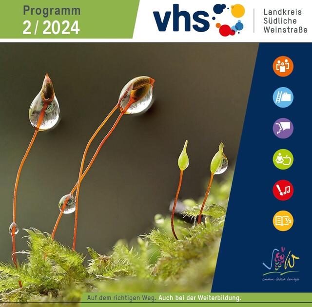 Das neue Programmheft der Kreisvolkshochschule ist ab Anfang September an verschiedenen Auslagestellen erhältlich | Foto: Claus Börner, Dernbach