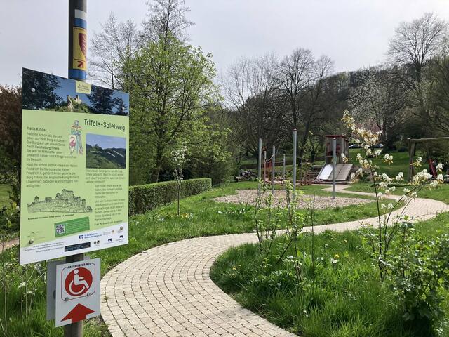 Die Burg Trifels gibt es in der Markwardanlage in Miniatur | Foto: B. Bender