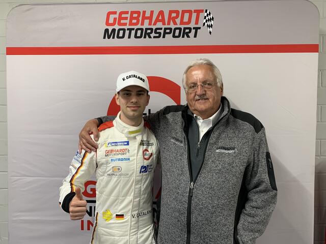 Valentino Catalano mit seinem Teamchef Fritz Gebhardt | Foto: Michael Sonnick