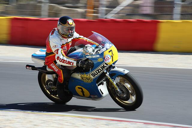 Erinnerungen mit Donald Duck Aufkleber und # 7 an Barry Sheene | Foto: moto - foto ( Reuschel )