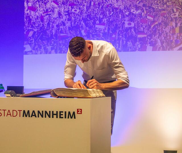 Weitspringer Simon Batz | Foto: Wolfgang Neuberth