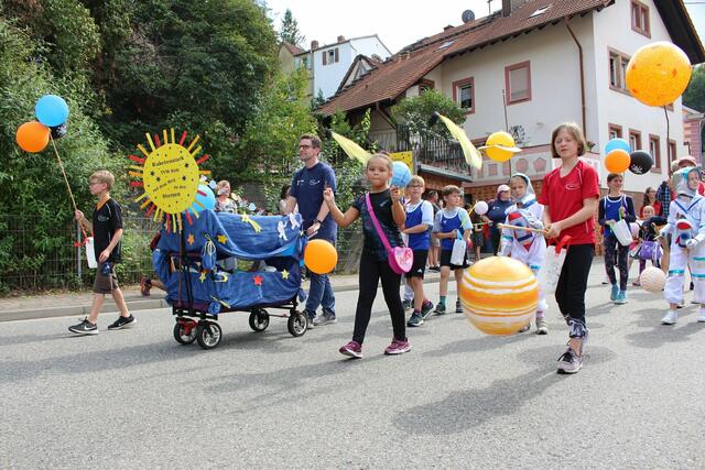 Die Kindergartenkinder freuen sich ganz besonders auf den Kerweumzug. | Foto: Eva Bender