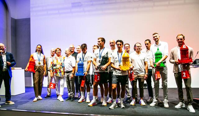 Sportler und Betreuer | Foto: Wolfgang Neuberth