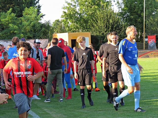 Einmarsch der "Gladiatoren" | Foto: Brigitte Melder