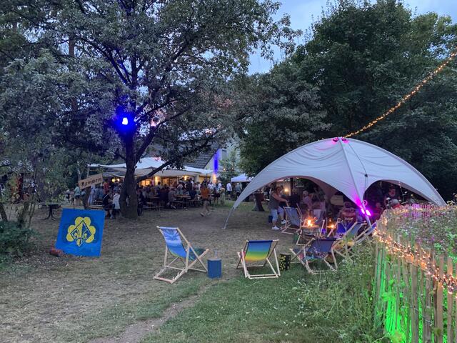 Langsam füllen sich die Plätze | Foto: Peter Krietemeyer