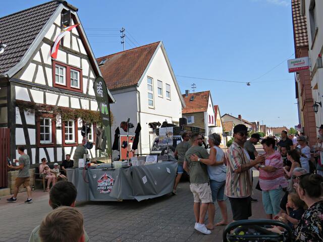 Umzug in den Schatten | Foto: Brigitte Melder