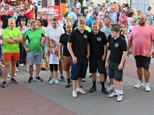 Die Kerweborsche | Foto: Brigitte Melder