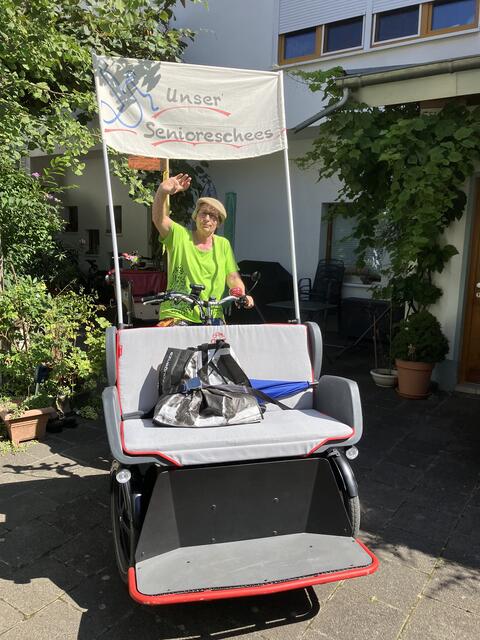 "Unser Senioreschees" auf dem Weg zum Kerweumzug in Böhl 24. August 2024 | Foto: Helmut Rausch