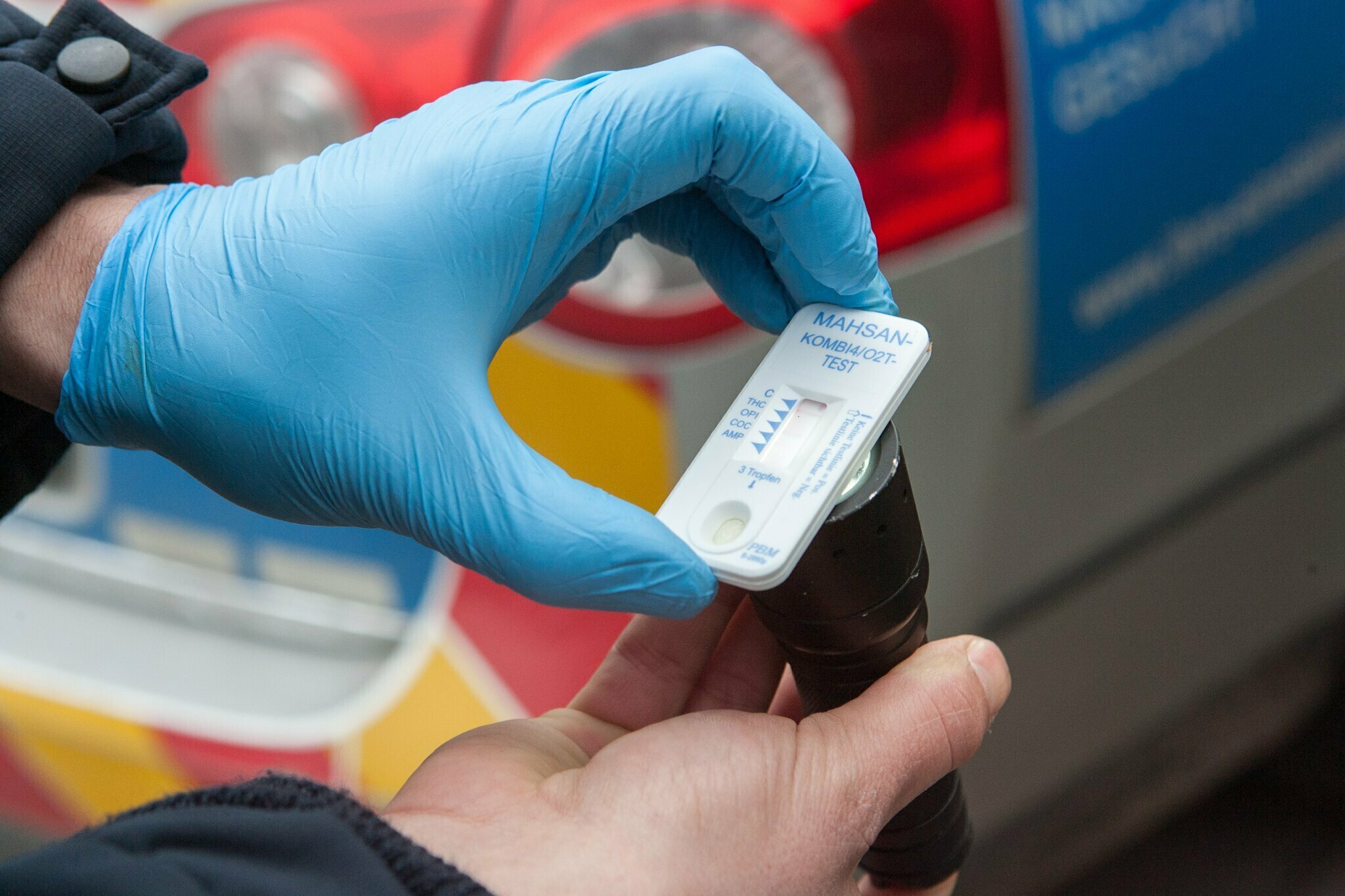 Unter-Amphetamineinfluss-in-Landau-unterwegs