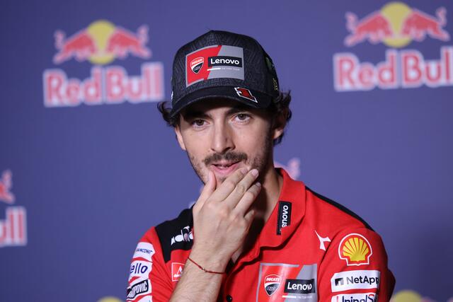 Nachdenklicher Francesco Bagnaia nach einem total verkorksten Wochenende in Aragon | Foto: moto - foto ( Reuschel )
