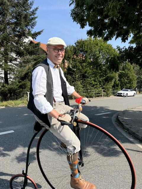Stein trifft Classic 2024 Hochradfahrer Thomas Rheinheimer aus Offenbach-Hundheim  | Foto: Arno Mohr 