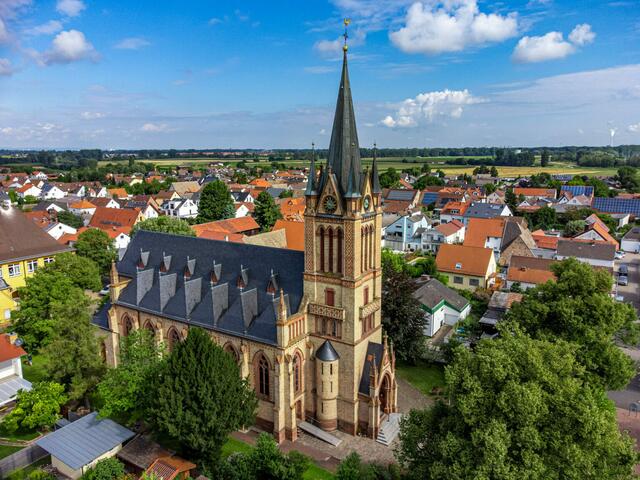Die katholischen Kirche Mariä Himmelfahrt in Otterstadt | Foto: Andreas Blättner