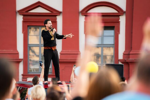 Serghii Ivanchyk begeisterte auf dem Mannheimer Marktplatz. | Foto: Christian Gaier